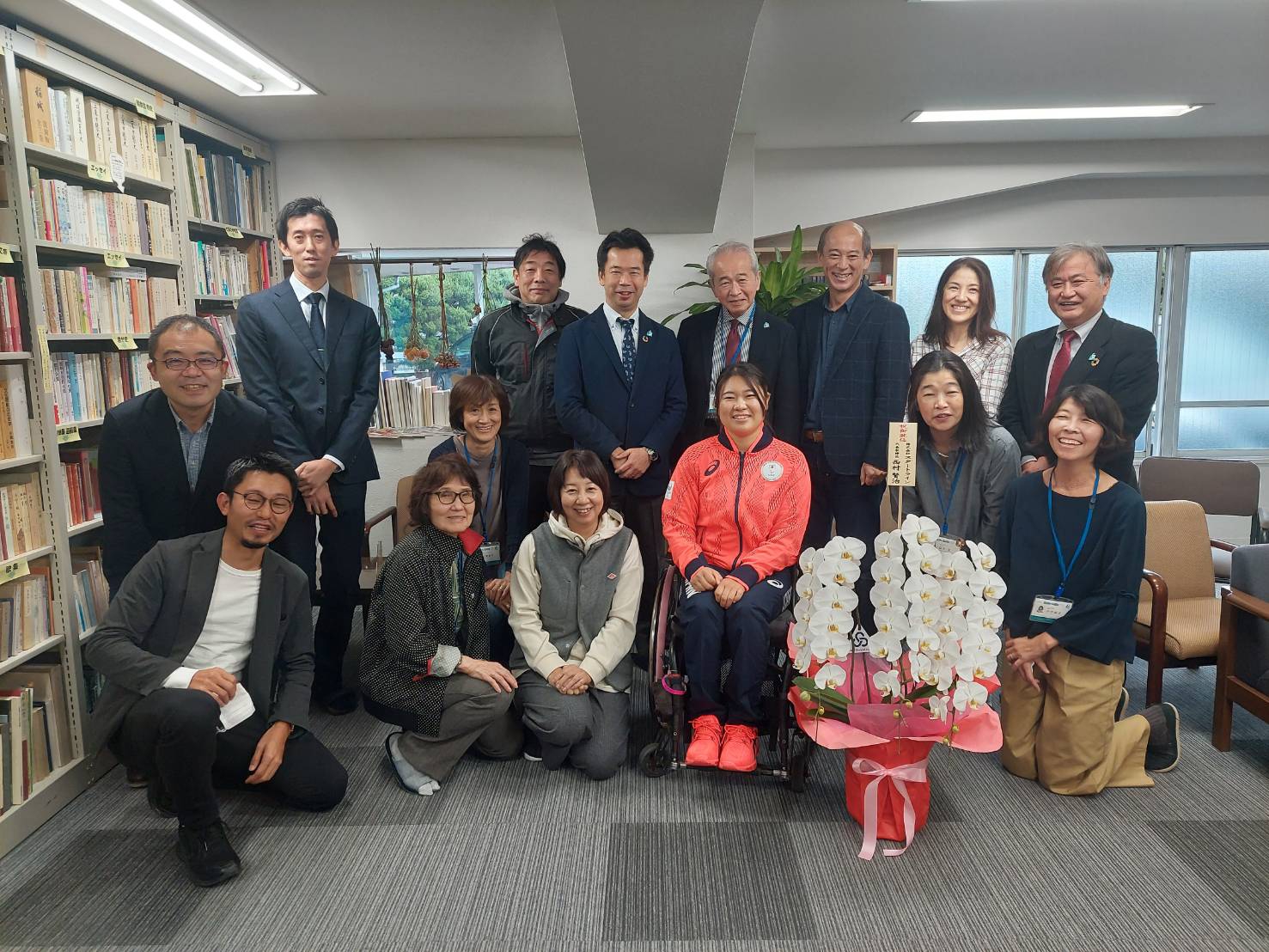 東京パラリンピック・車いすテニス日本代表の 高室冴綺 選手が来社されました