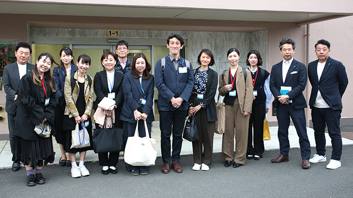 デジハリ卒在生のみなさんが来社され 「見学会 & 対話セッション」を開催しました